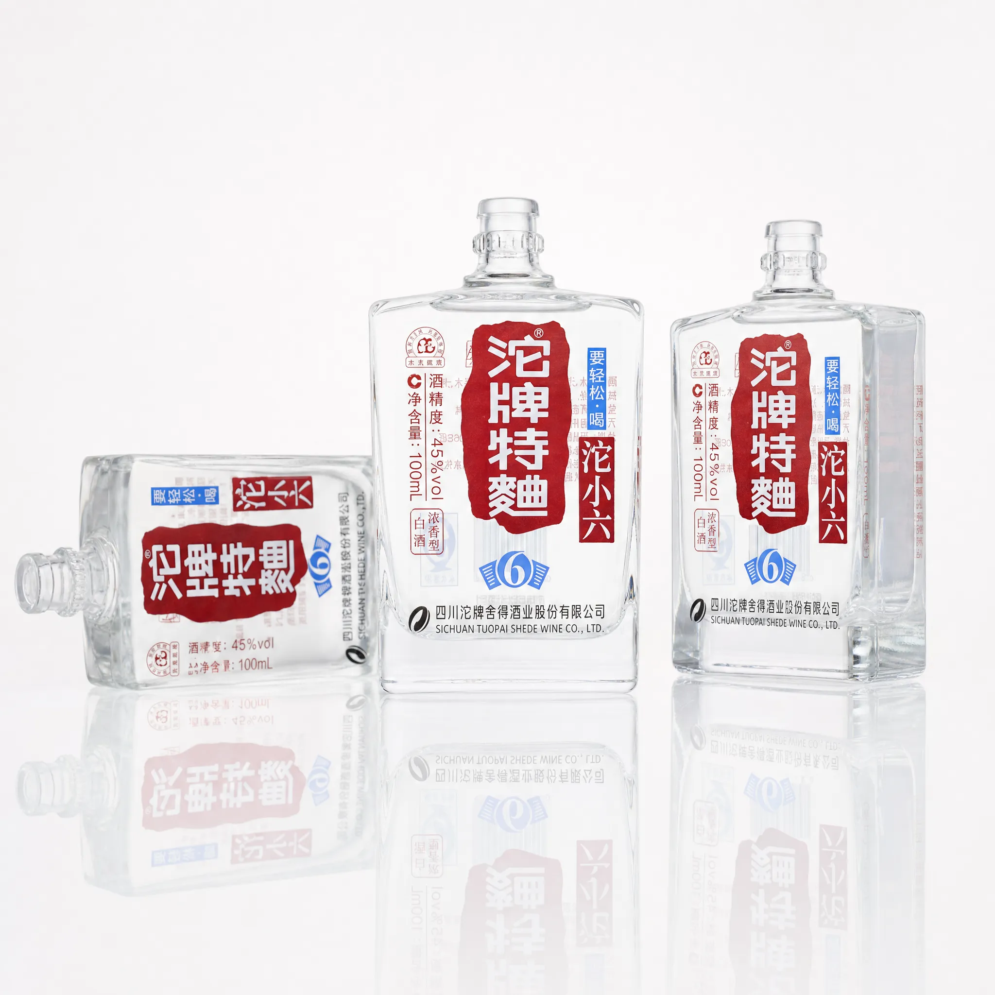 custom-printed-glass-liquor-bottles